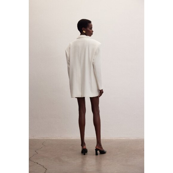 Grace Jones Structured Oversized Blazer in White - Picture 3 of 8